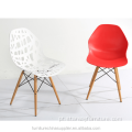 cadeira de madeira assento oco moderno pp de plástico colorido